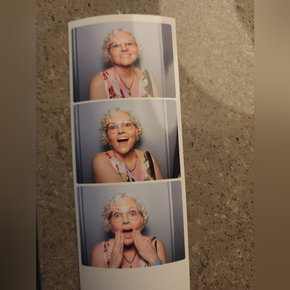 Meet your Posher, Leslie